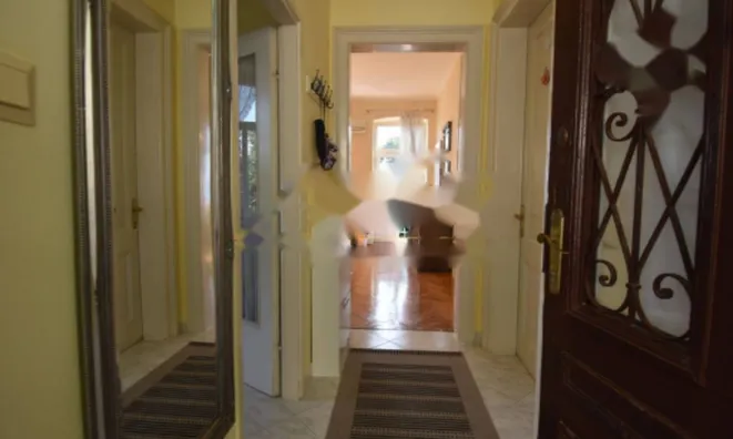 Недвижимость Двухкомнатная квартира Центр: 13