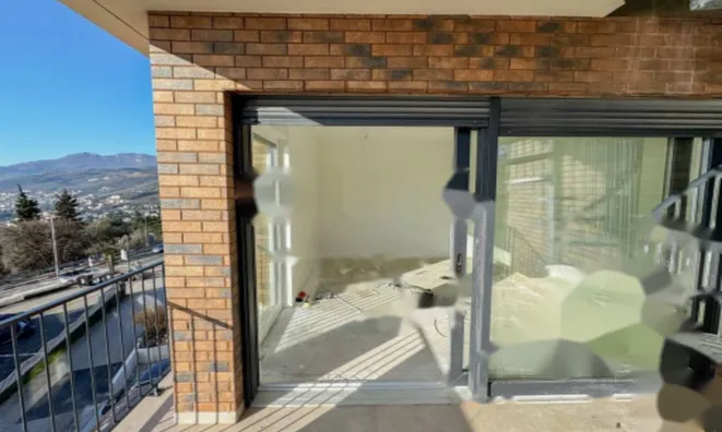 Недвижимость Четырехкомнатная квартира: 4