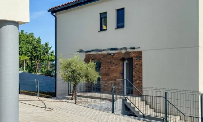 Недвижимость Четырехкомнатная квартира: 9