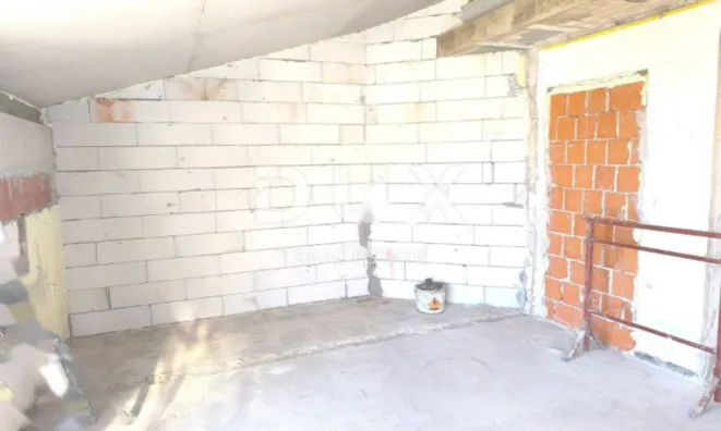 Недвижимость Трёхкомнатная квартира в Опатии: 3