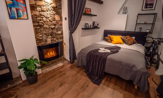 Недвижимость Квартира-студия у площади Тартини: 3