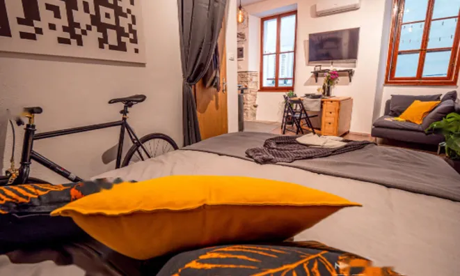 Недвижимость Квартира-студия у площади Тартини: 7