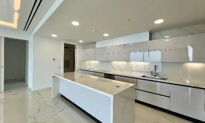 Недвижимость 3 Bedroom Apartment for Sale in Agios Tychonas, Limassol: 3