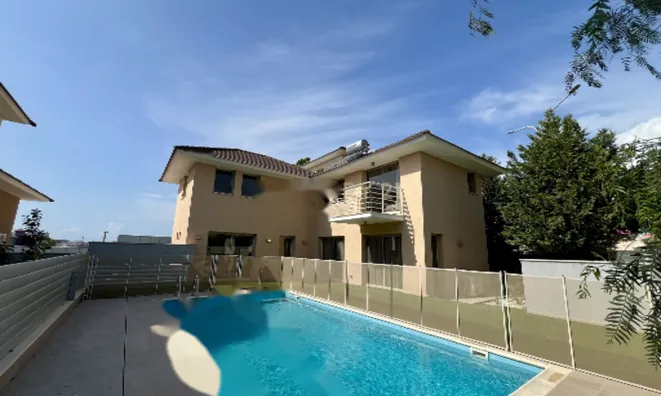 Недвижимость 4 Bedroom Villa For Sale in Parekklisia, Limassol: 1