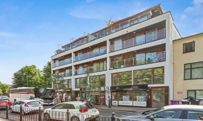 Недвижимость Vallance Road: 8