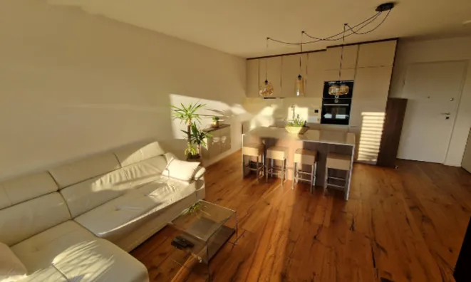 Недвижимость Двухкомнатная квартира Чрна Вас: 6