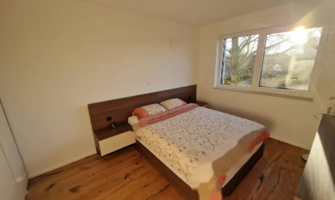 Недвижимость Двухкомнатная квартира Чрна Вас: 8