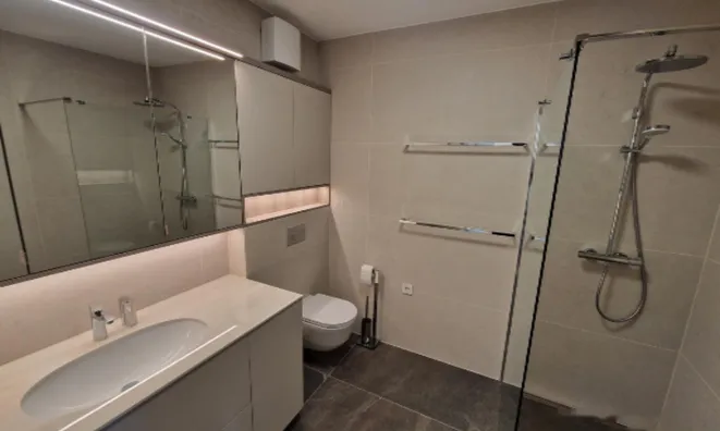 Недвижимость Двухкомнатная квартира Чрна Вас: 15