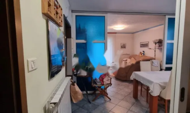 Недвижимость Трёхкомнатная квартира Побеги: 2