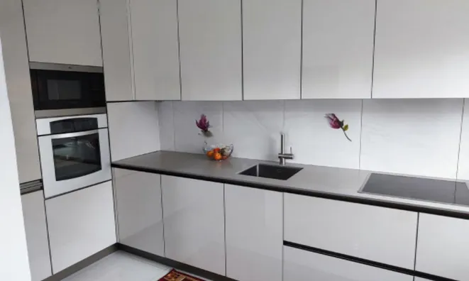 Недвижимость Трёхкомнатная квартира на улице Повешка: 2