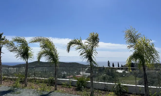 Недвижимость 6 Bedroom Villa For Sale in Parekklisia: 8