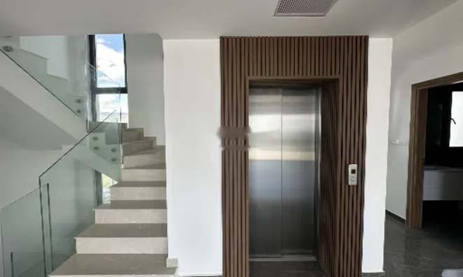 Недвижимость 6 Bedroom Villa For Sale in Parekklisia: 12