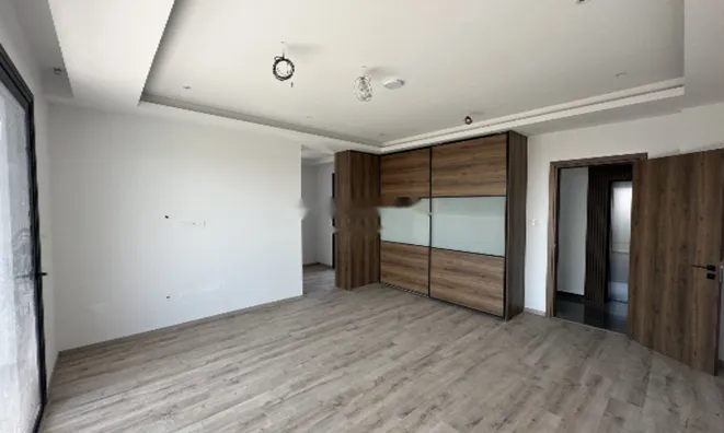 Недвижимость 6 Bedroom Villa For Sale in Parekklisia: 18