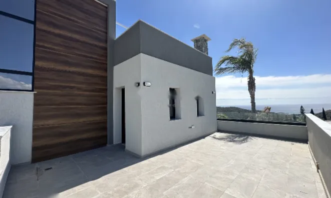 Недвижимость 6 Bedroom Villa For Sale in Parekklisia: 21