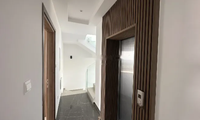 Недвижимость 6 Bedroom Villa For Sale in Parekklisia: 24