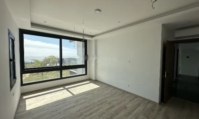 Недвижимость 6 Bedroom Villa For Sale in Parekklisia: 25