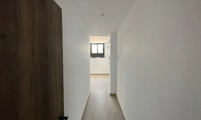 Недвижимость 6 Bedroom Villa For Sale in Parekklisia: 30