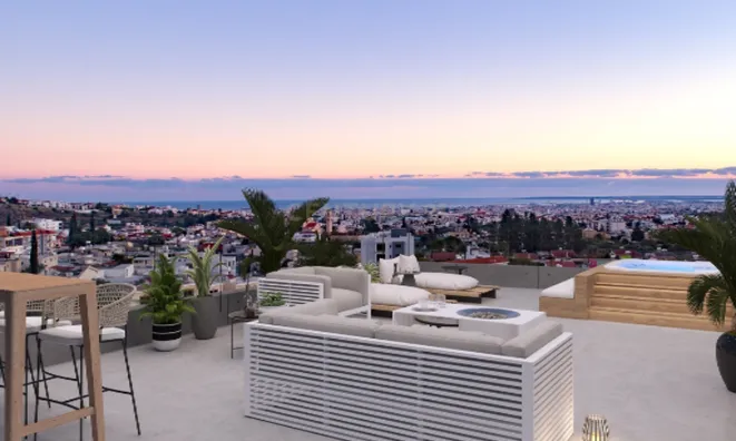 Недвижимость 3 Bedrooms Luxurious Penthouse Apartment with Roof garden in Limassol: 1