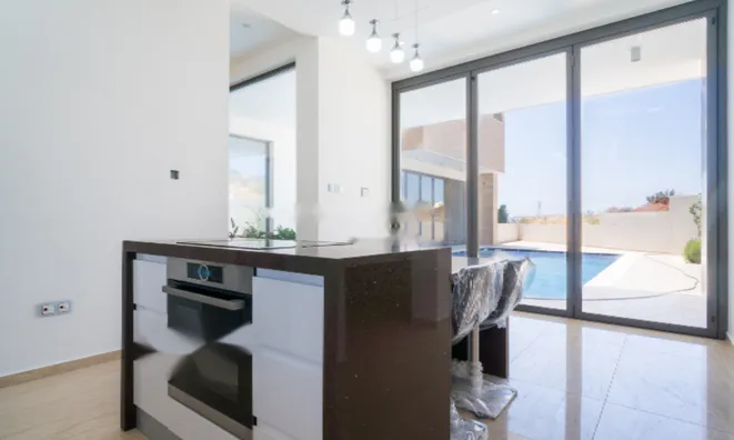 Недвижимость 5 Bedroom Villa For sale in Germasogeia, Limassol: 6