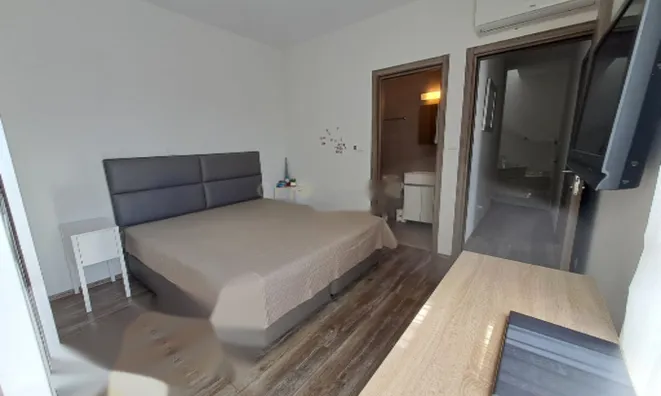 Недвижимость 4 Bedrooms Apartment in Parekklisia, Limassol: 15