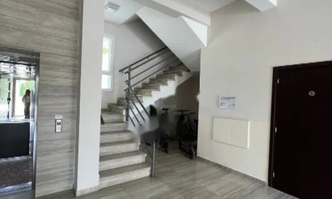 Недвижимость 4 Bedrooms Apartment in Parekklisia, Limassol: 21