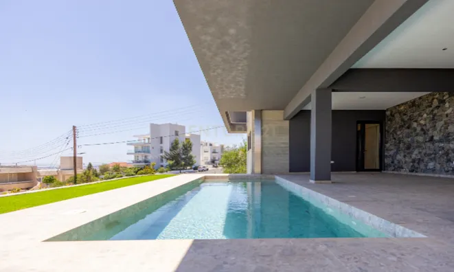 Недвижимость 4 Bedroom Villa For Sale in Mesa Geitonia: 4