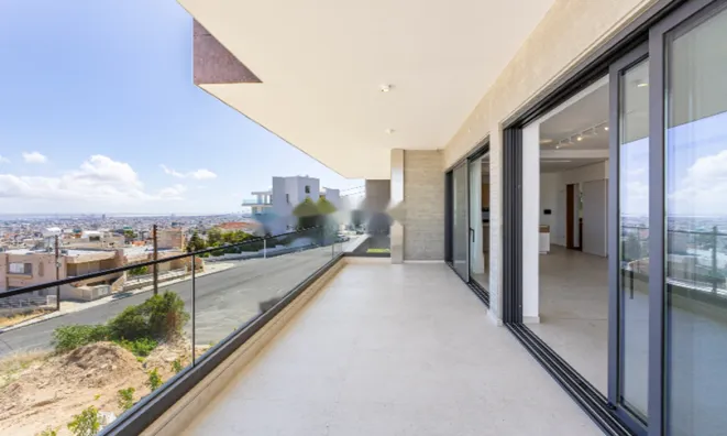 Недвижимость 4 Bedroom Villa For Sale in Mesa Geitonia: 16