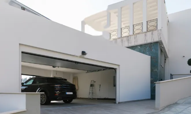 Недвижимость 6 Bedroom Villa For sale in Agios Tychonas, Limassol: 17