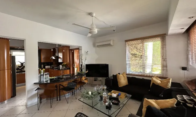 Недвижимость Rare Opportunity: Last Ground Floor Gem in Central Limassol €2,500,000: 6