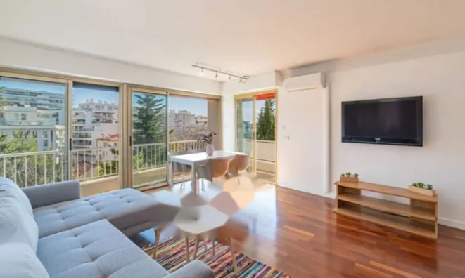 Недвижимость Apartment Carnot Cannes: 4