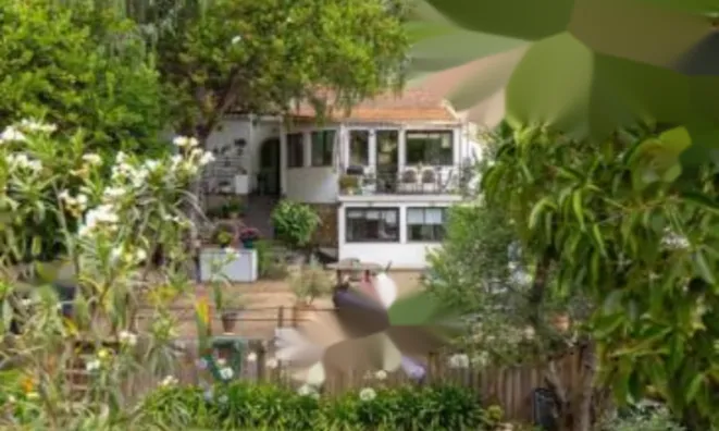 Недвижимость Villa Petit Juas: 2