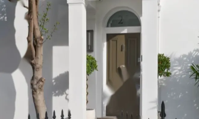 Недвижимость Lamont Road: 9