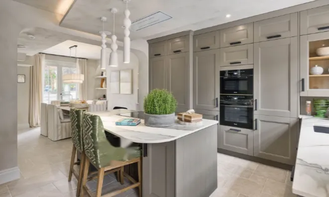 Недвижимость Lamont Road: 11