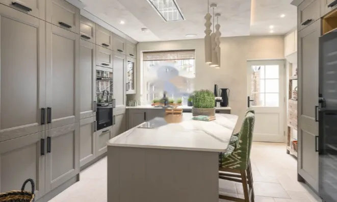 Недвижимость Lamont Road: 17