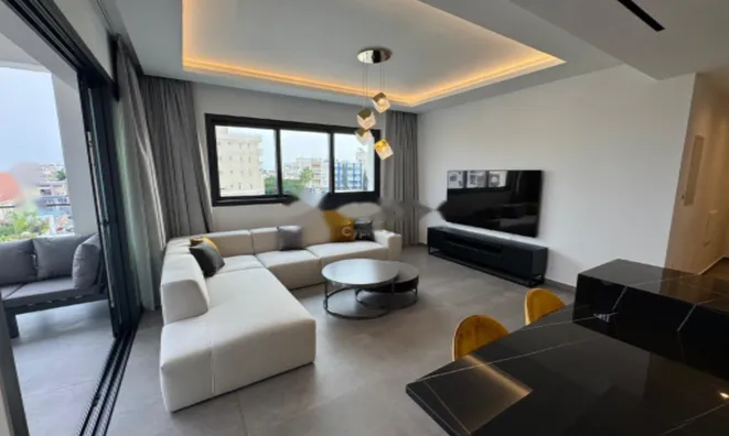 Недвижимость 3 Bedroom Penthouse For Sale in City Center, Limassol: 4