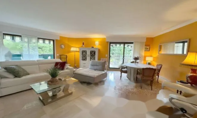 Недвижимость Apartment Marina Mandelieu: 1