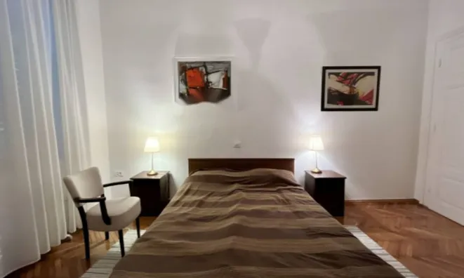 Недвижимость Трёхкомнатная квартира, Центр: 9