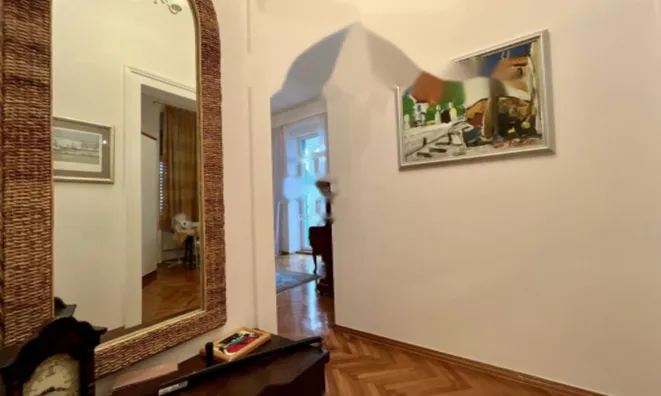 Недвижимость Трёхкомнатная квартира, Центр: 10