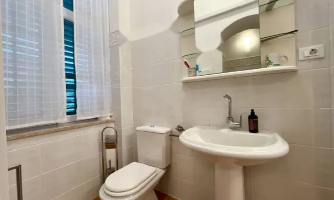 Недвижимость Трёхкомнатная квартира, Центр: 17