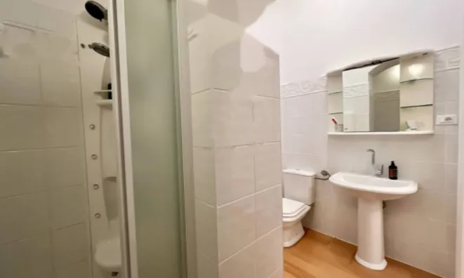 Недвижимость Трёхкомнатная квартира, Центр: 18