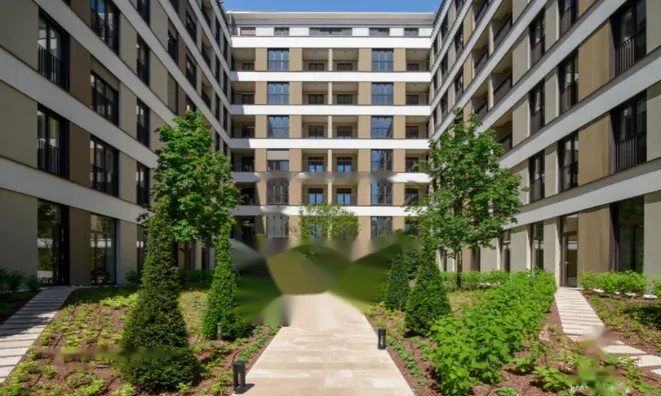 Недвижимость Трехкомнатная квартира в центре: 3