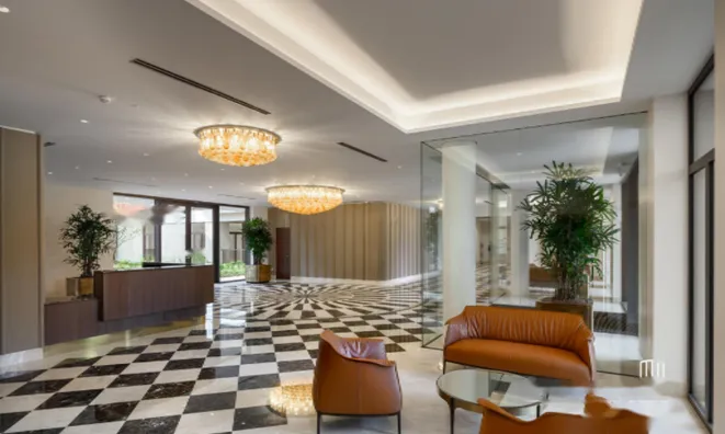 Недвижимость Трехкомнатная квартира в центре: 7