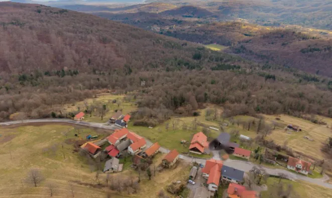 Недвижимость Дом в районе Дальне Жниве: 13