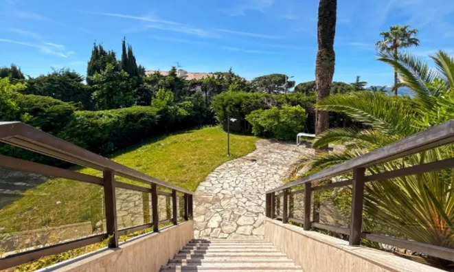 Недвижимость Duplex Cannes Croix Gardes: 2