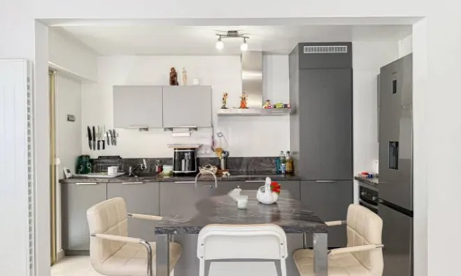 Недвижимость Apartment Carnot Cannes: 10