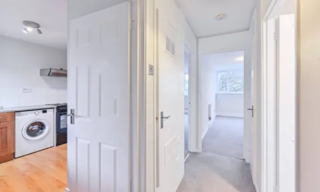 Недвижимость Chatham Road, Between The Commons: 1