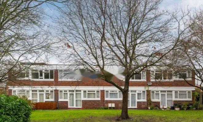 Недвижимость Chatham Road, Between The Commons: 3