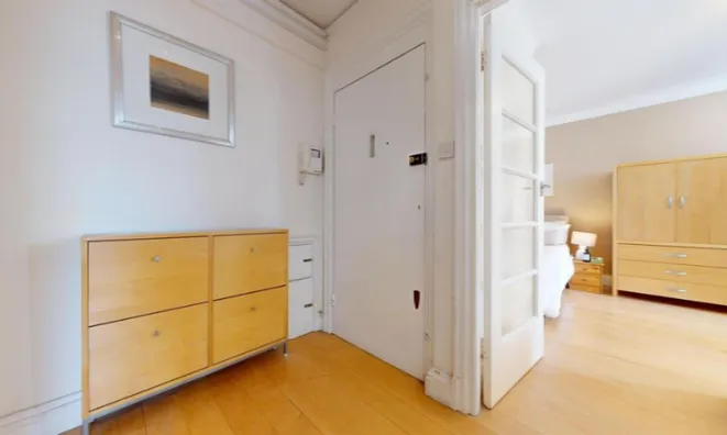 Недвижимость Pembroke Road, Kensington: 1