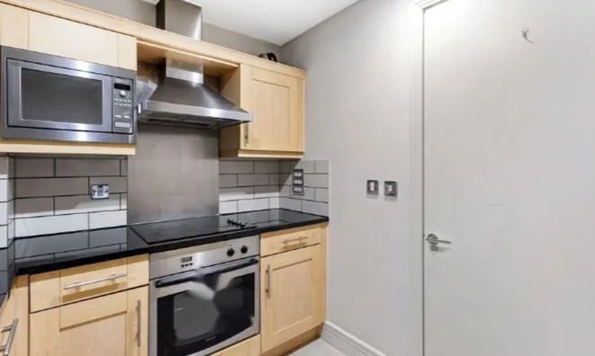 Недвижимость Mansell Street: 3