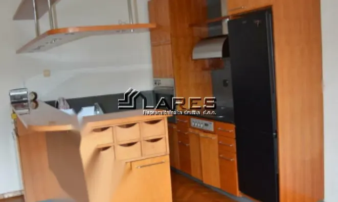 Недвижимость Квартира, 3 комнаты, Центр: 4